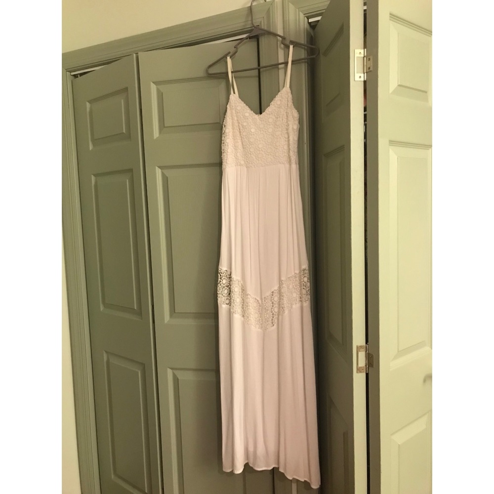 White maxi dress